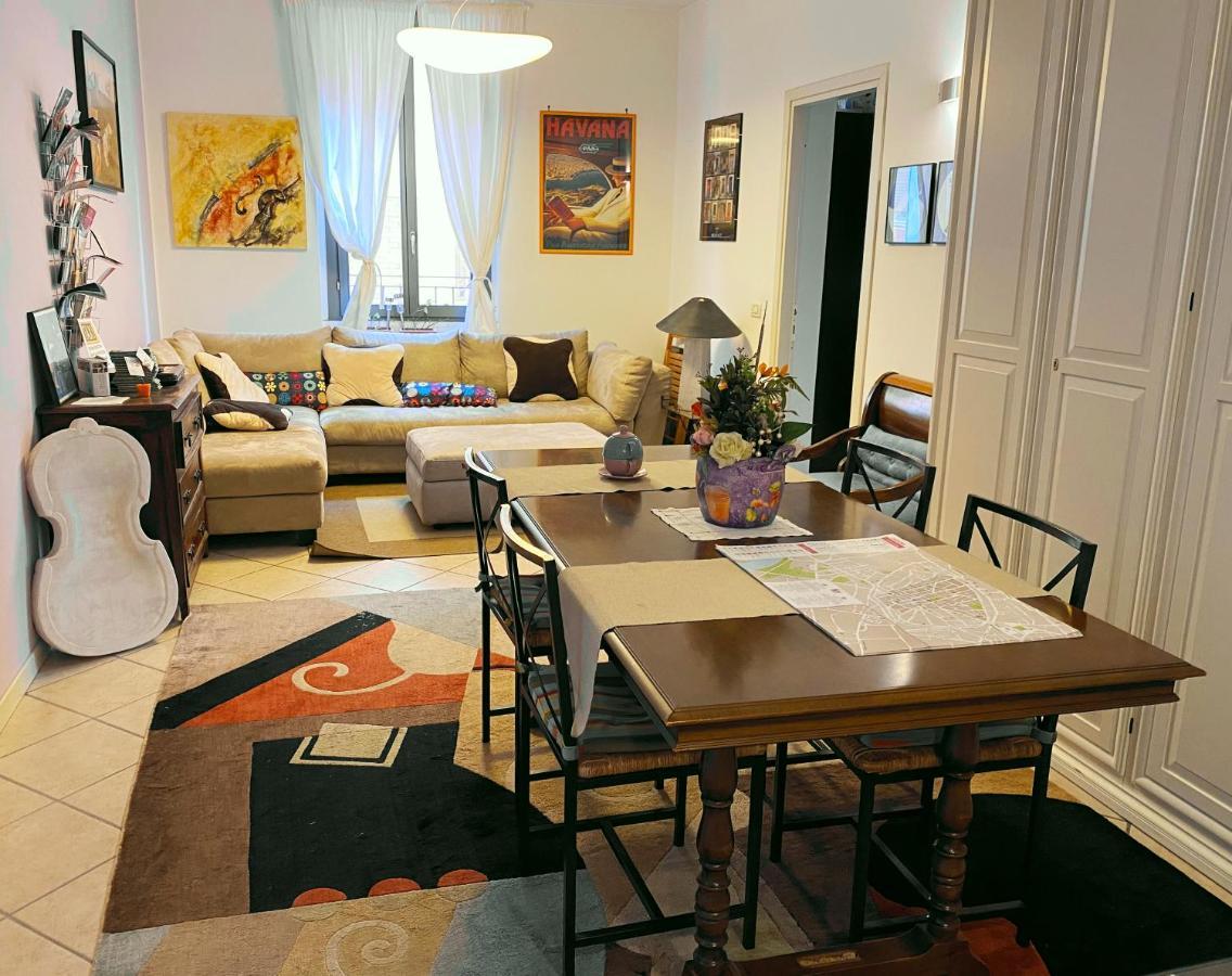 La Casa Di Amici Miei Apartment เกรโมนา ภายนอก รูปภาพ
