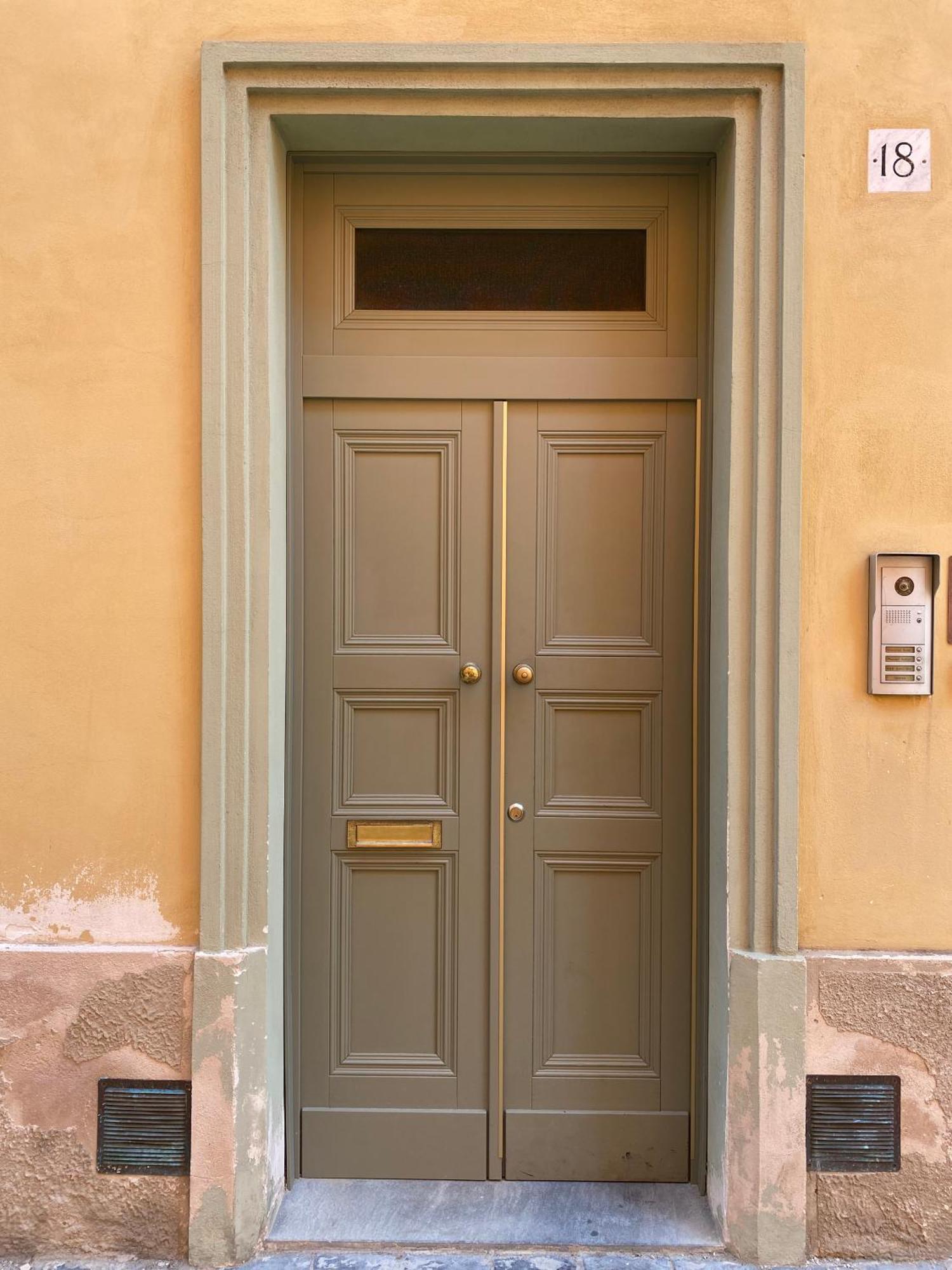 La Casa Di Amici Miei Apartment เกรโมนา ภายนอก รูปภาพ